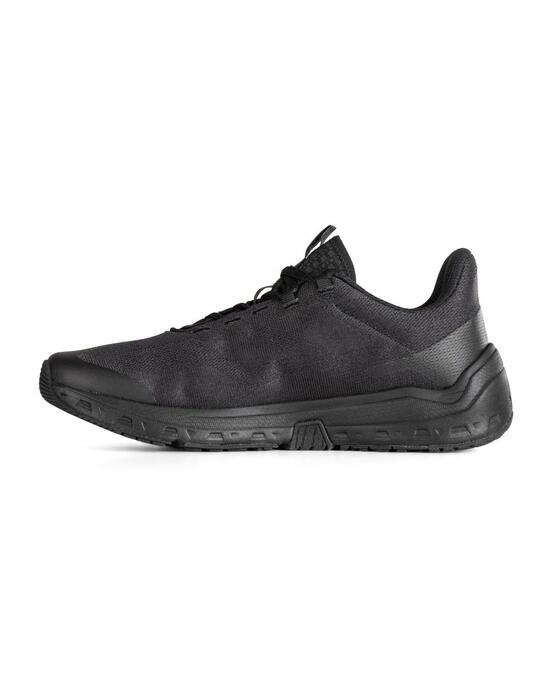 PT-R Inure Runner Shoes
